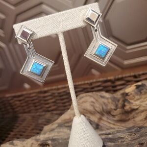 Pretty Turquoise and Silver Earrings!!💚🏝💙🦚